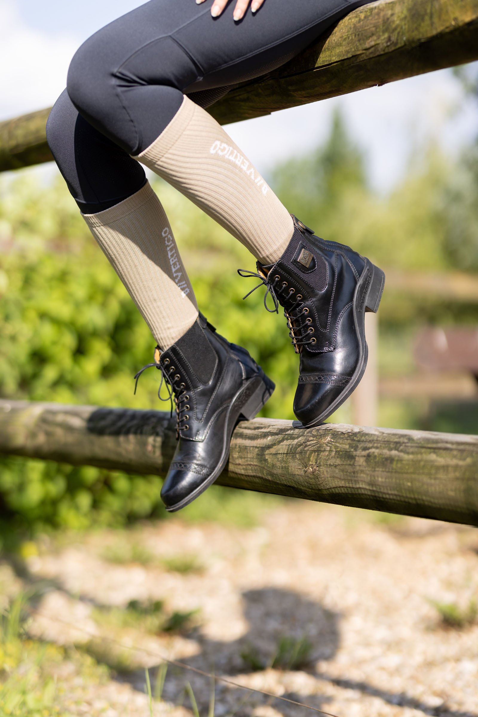 B Vertigo Jupiter Geschn&uuml;rte Damen Lederreitstiefeletten