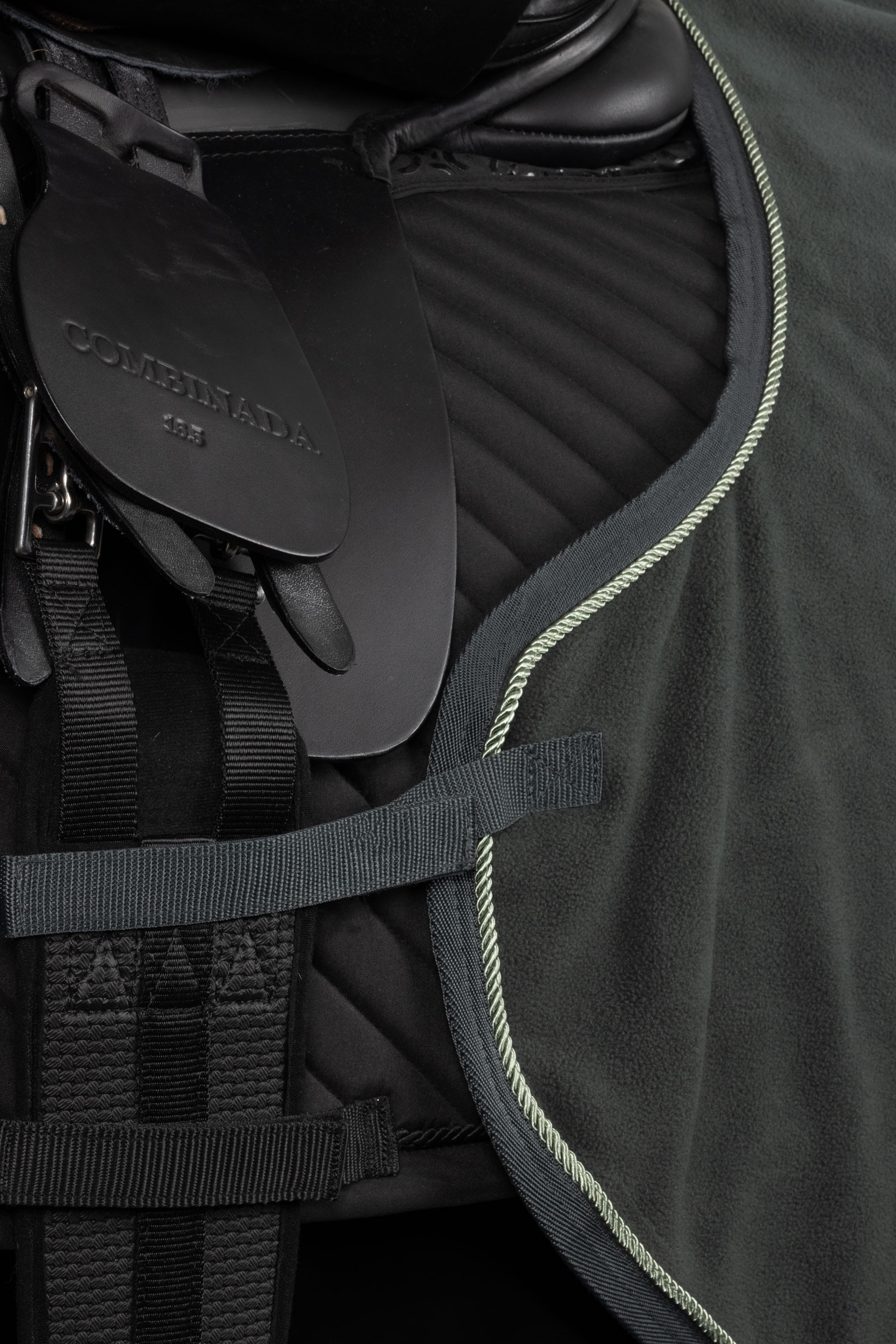 B Vertigo gem&uuml;tliche Reitdecke f&uuml;r Pferd und Reiter