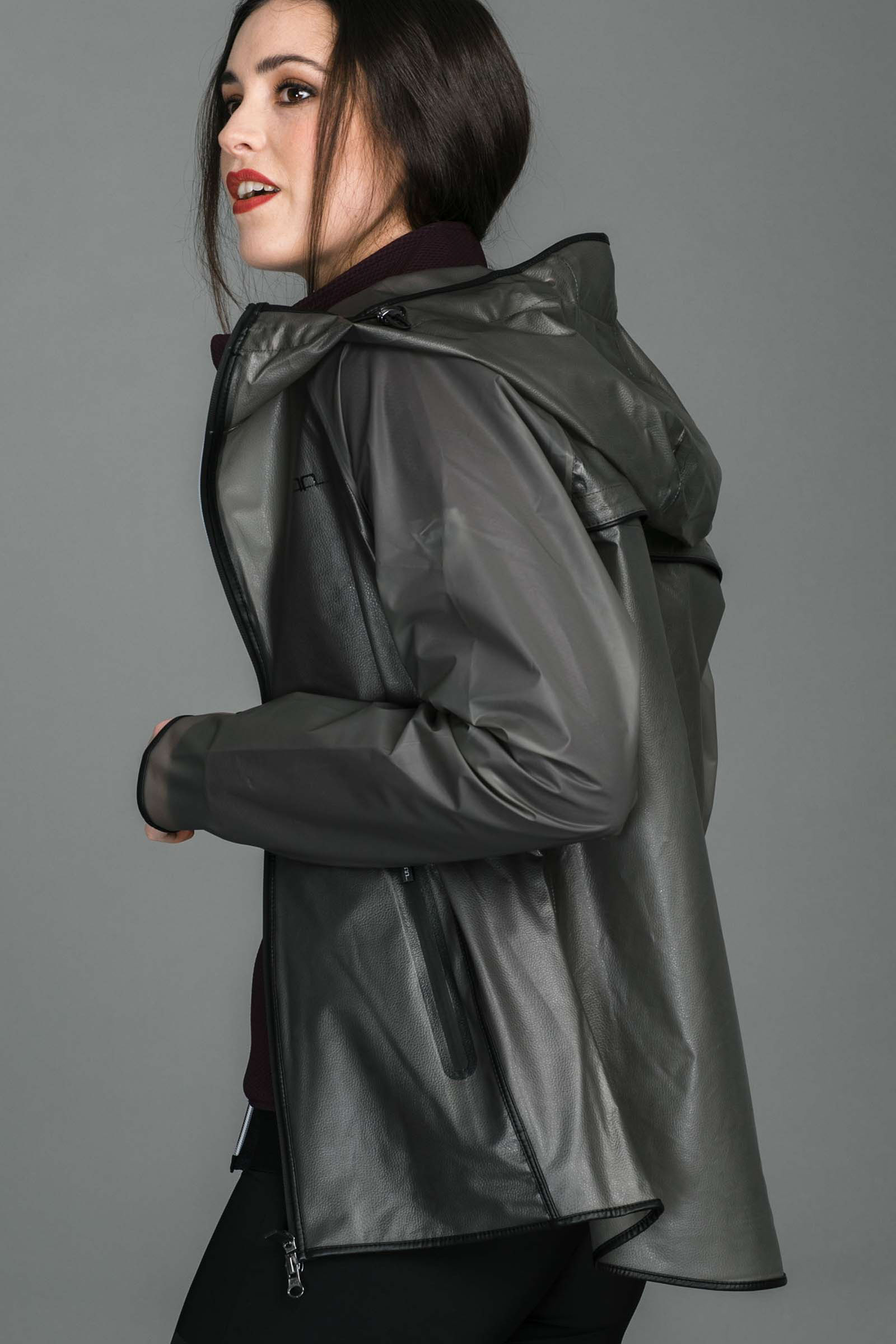 AA Transparente & Wasserdichte Damenjacke