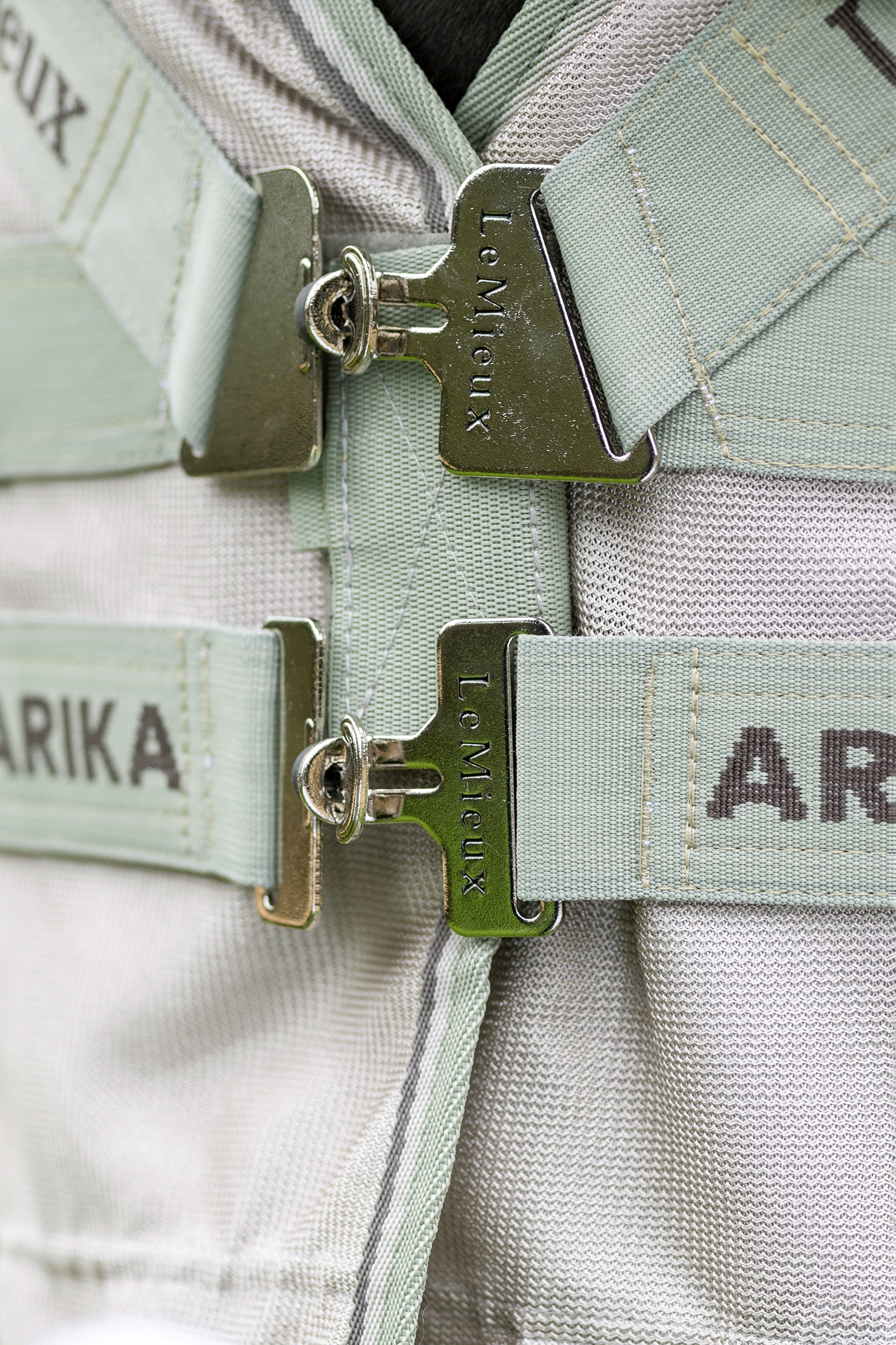 LeMieux Arika Armour-Tek Fliegendecke mit abnehmbarem Halsteil