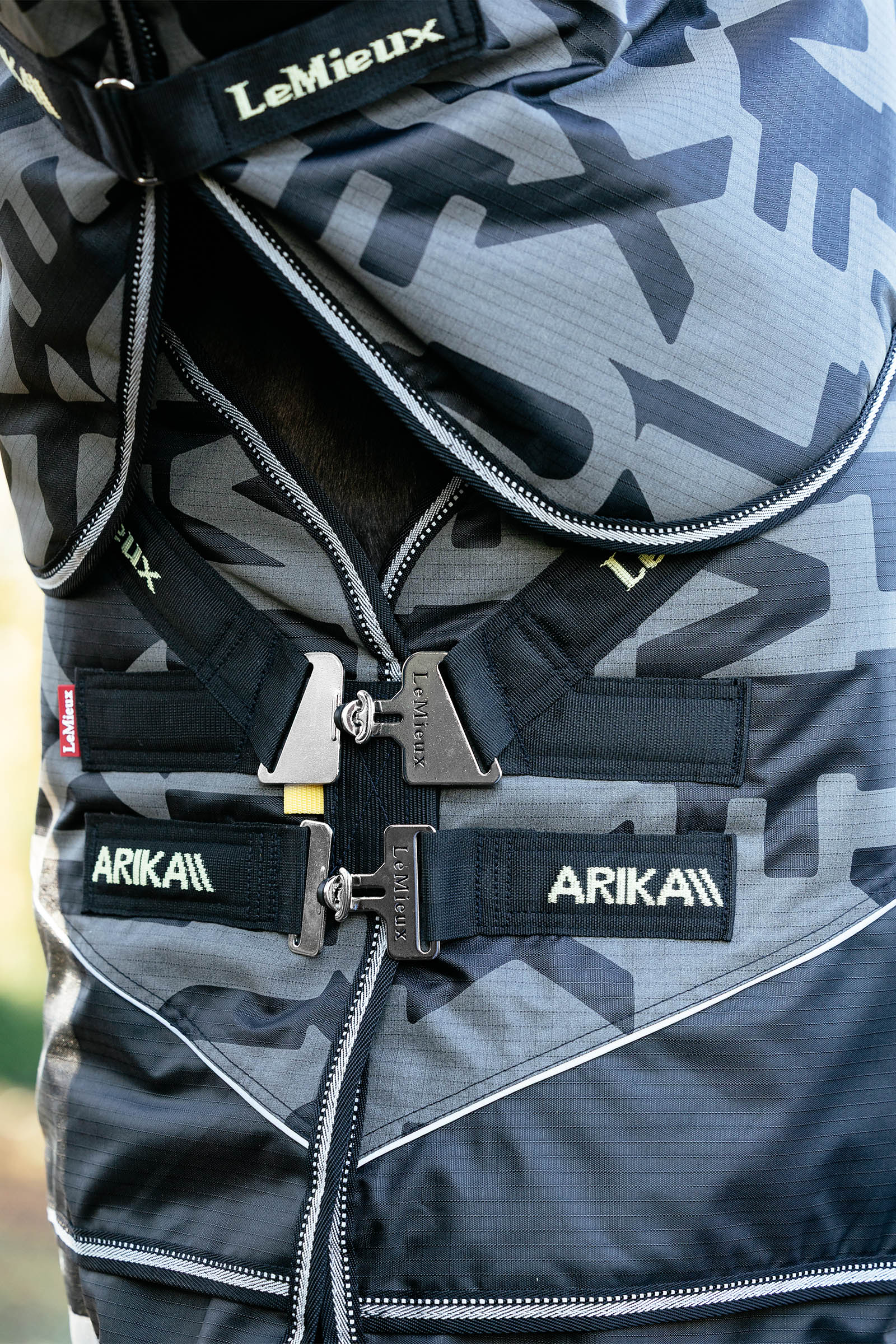 LeMieux Arika reflektierende Weidedecke mit abnehmbarem Halsteil, 0 g