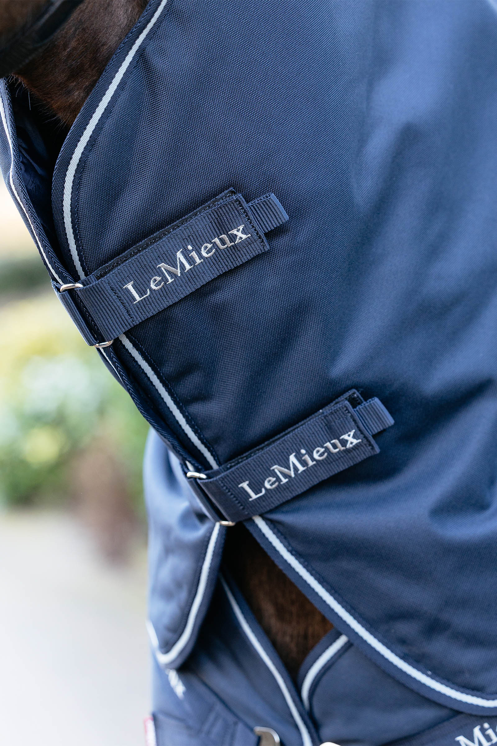 LeMieux Arika Storm-Tek Weidedecke mit abnehmbarem Halsstück, 200 g