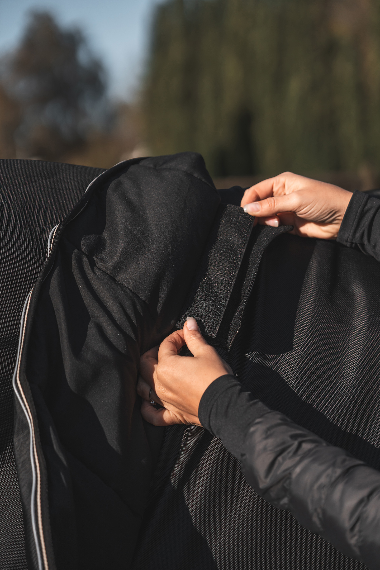 Back on Track Obsidian Weidedecke mit abnehmbarem Halsteil, 300g