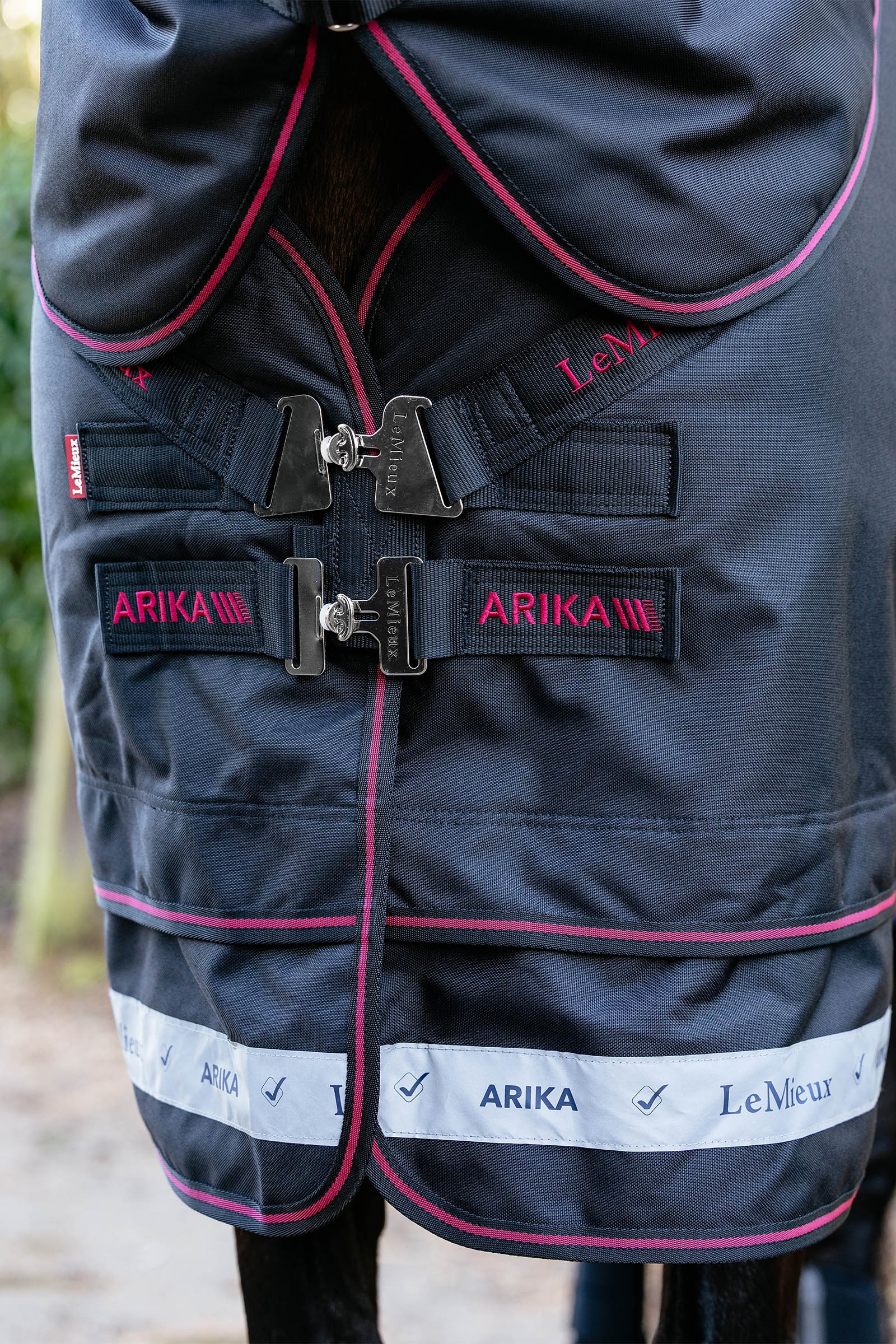 LeMieux Arika Storm-Tek Weidedecke mit abnehmbarem Halsteil, 50 g