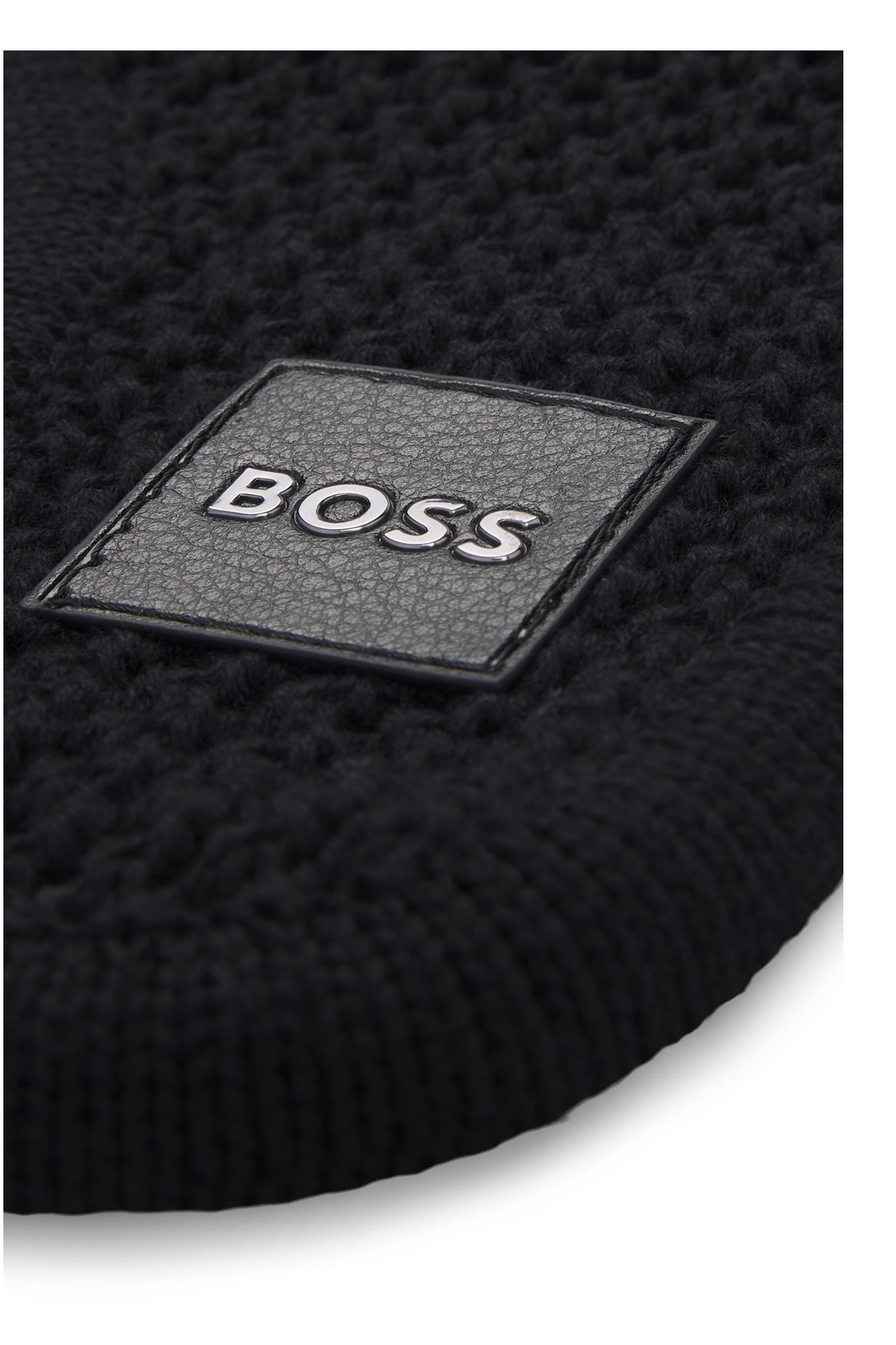 Boss Monochrome Fliegenhaube