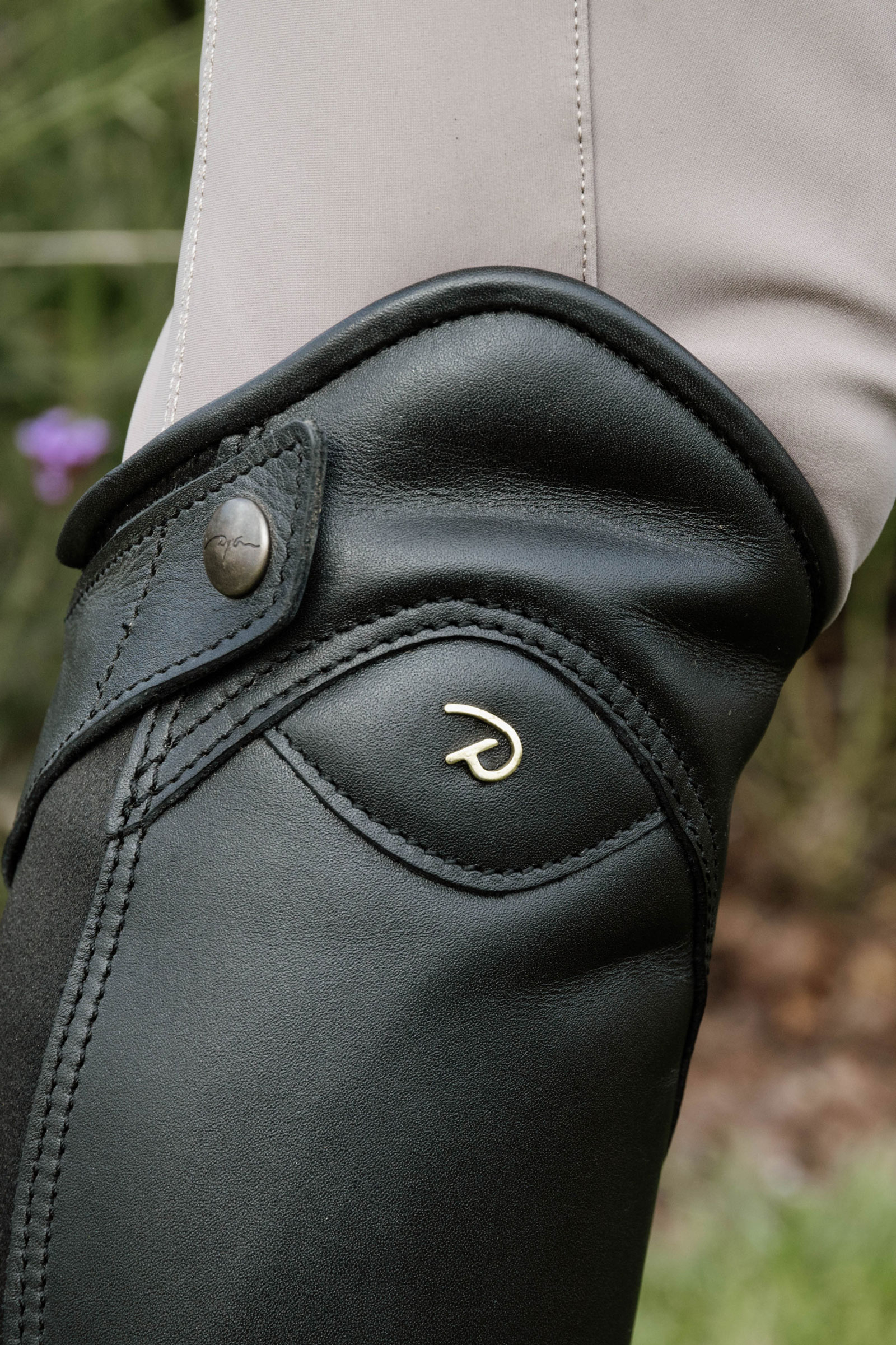 Dy'on Classic Comfort Chaps