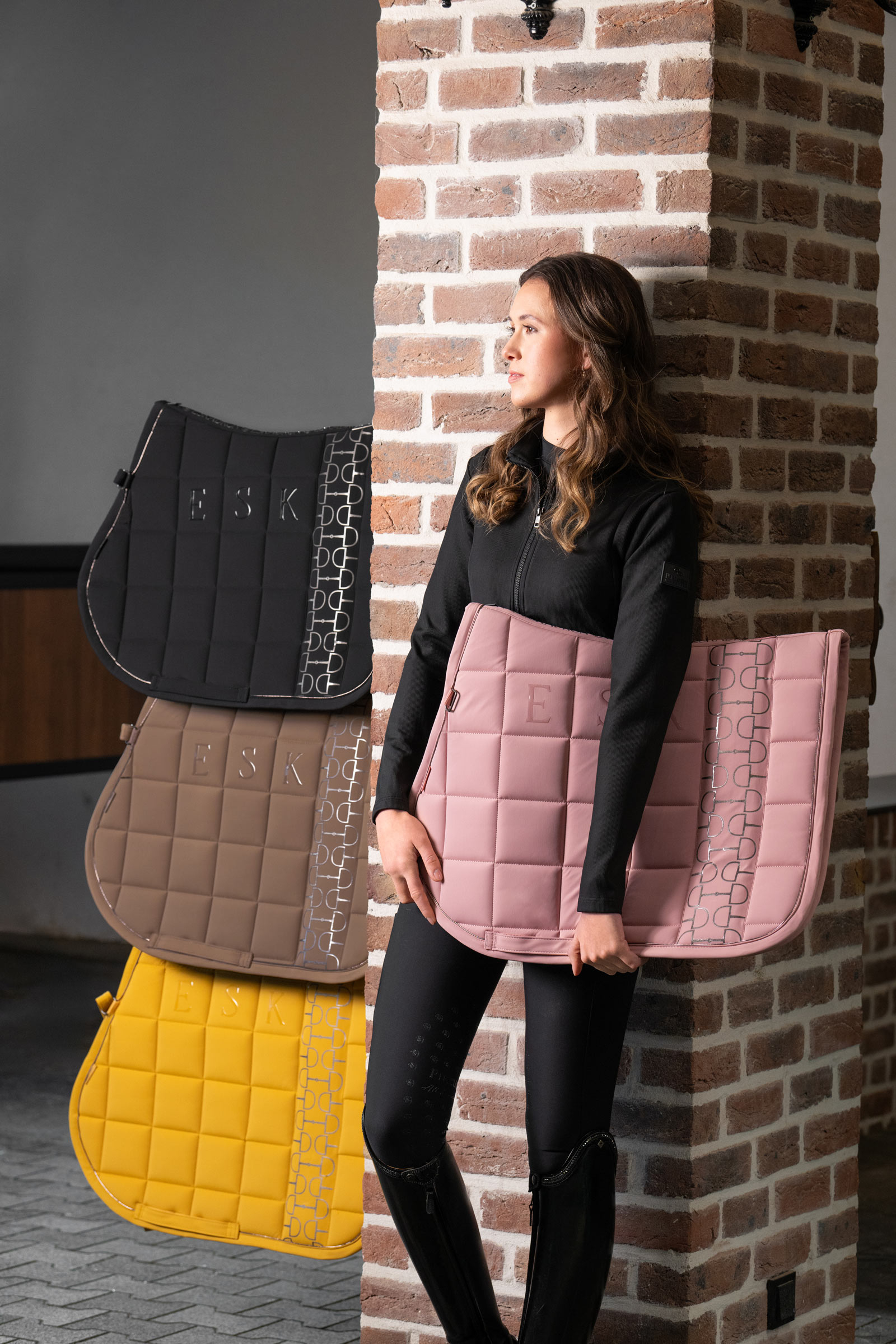 Eskadron Platinum 25 Big Square Softshell Vielseitigkeitsschabracke