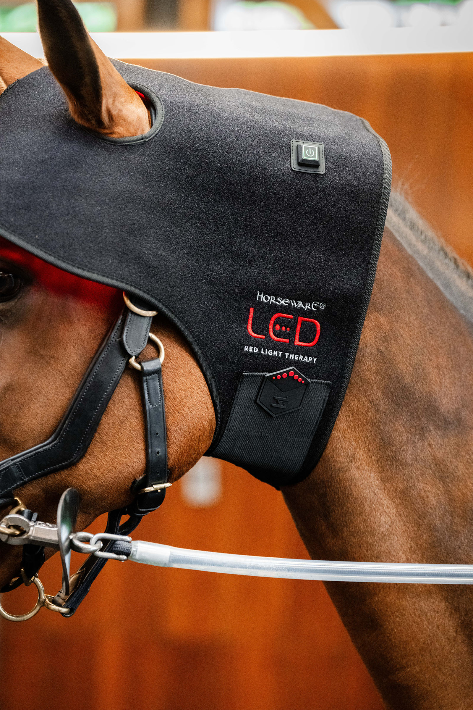 Horseware LED Rotlicht-Therapie Genickhaube